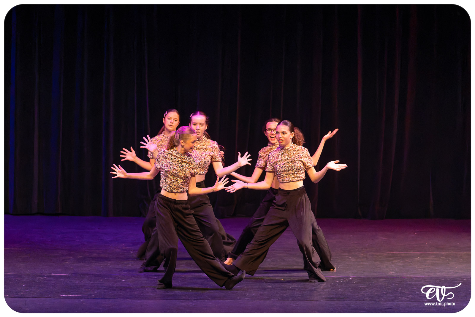 ECOLE DE DANSE CÉCILE ADAMOW